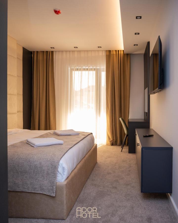 Ador Hotel North Mitrovica Exteriér fotografie
