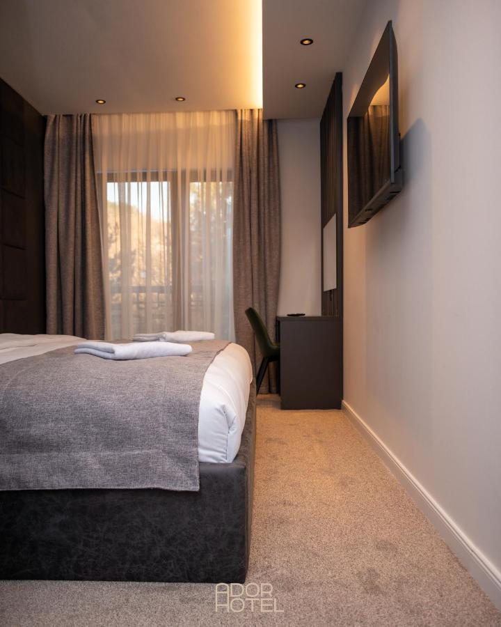 Ador Hotel North Mitrovica Exteriér fotografie