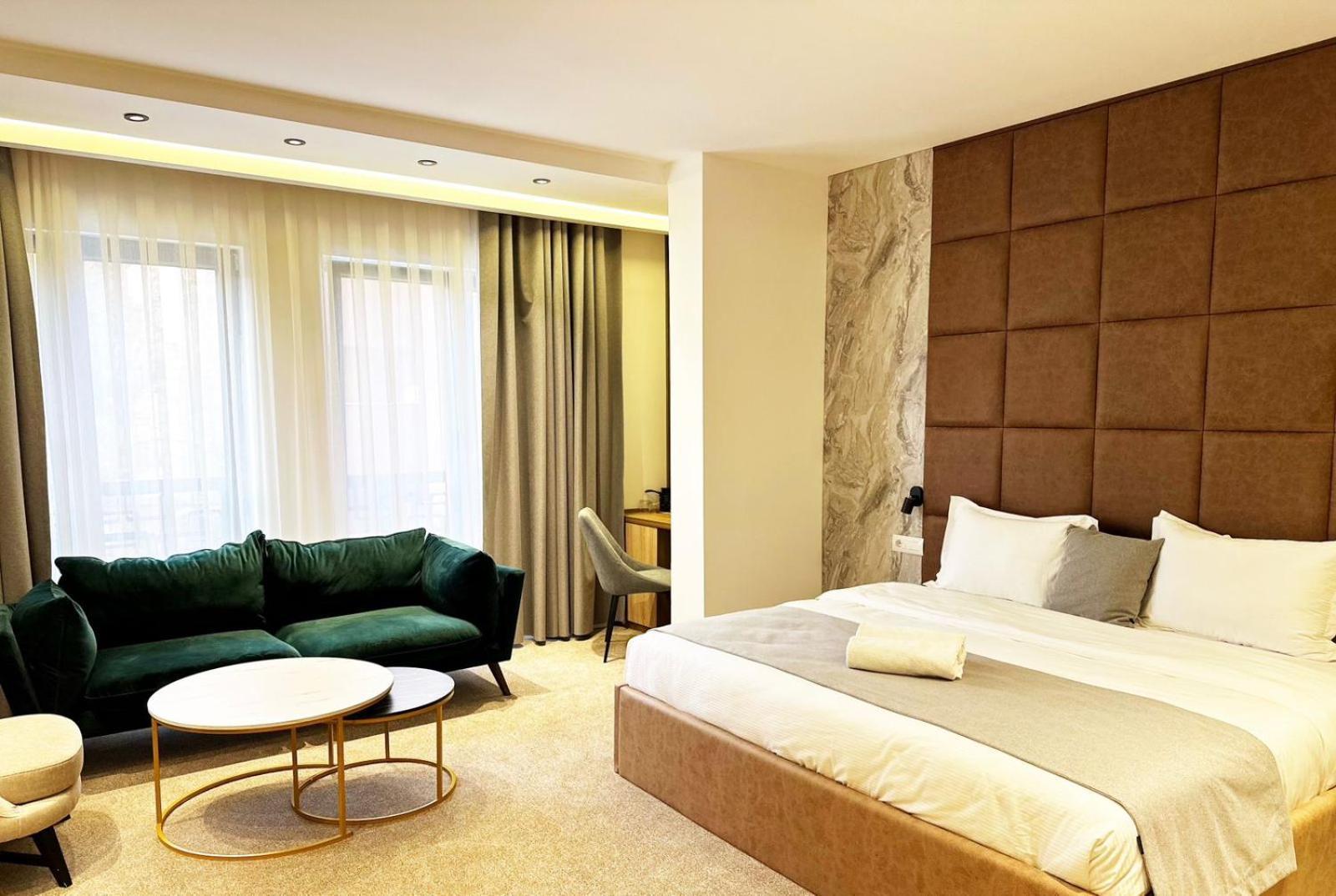 Ador Hotel North Mitrovica Exteriér fotografie
